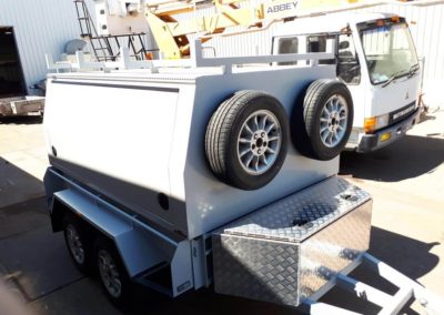 Aluminium drop on canopy with a generator slide and front toolbox for a tradie trailor - 2