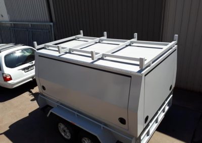 Aluminium drop on canopy with a generator slide and front toolbox for a tradie trailor - 5