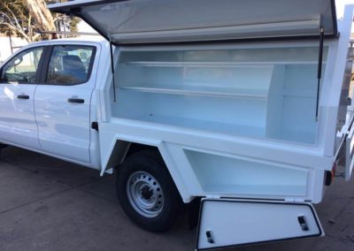 Custom build on a Ford Ranger for a solar installer - 3