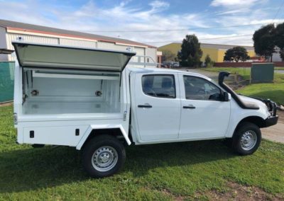 D-Max Tray and canopy setup - 4