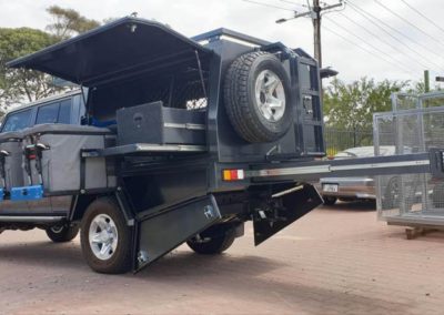 Land Cruiser Chassis mounted full aluminum canopy - 11
