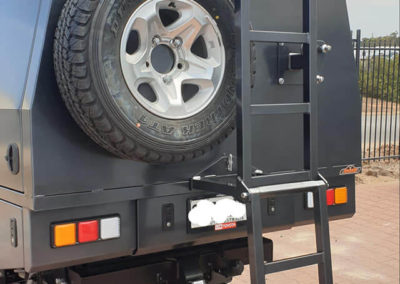 Land Cruiser Chassis mounted full aluminum canopy - 5