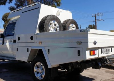 LandCruiser with Single cab Hd aluminium tray - 2