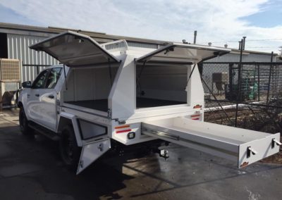 Toyota Hilux - Tray with Lift Off Canopy Setup - 4