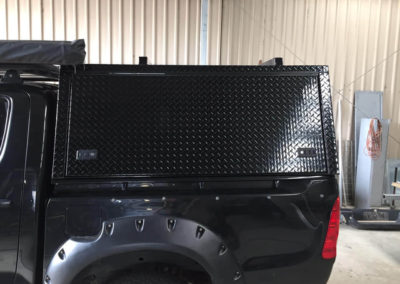 tub mounted 3 door canopy